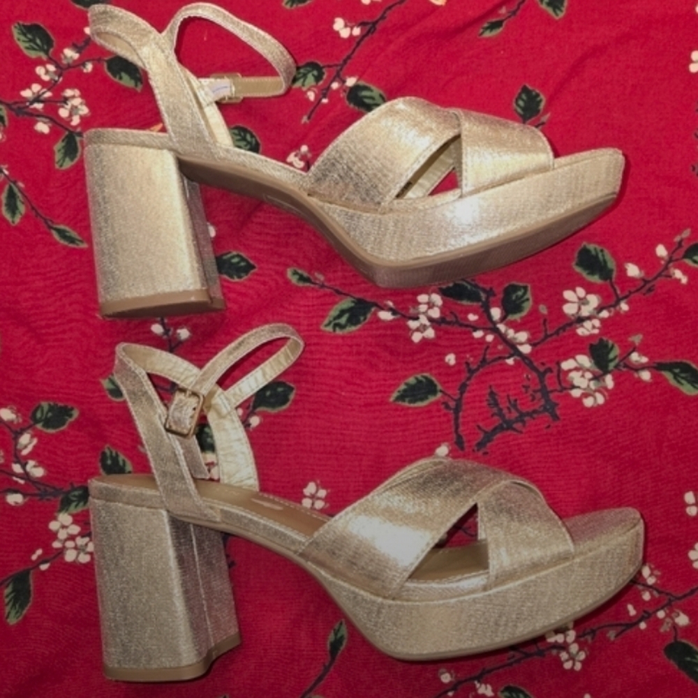 Kenneth Cole Reaction Metallic Strappy Heels